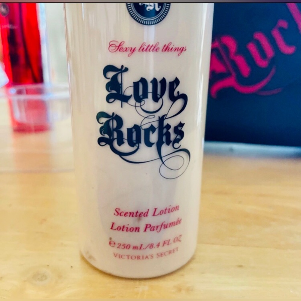 Victoria's Secret SLT LOVE ROCKS Lotion Set in a Leather Barrel Clutch NWT - Picture 5 of 8